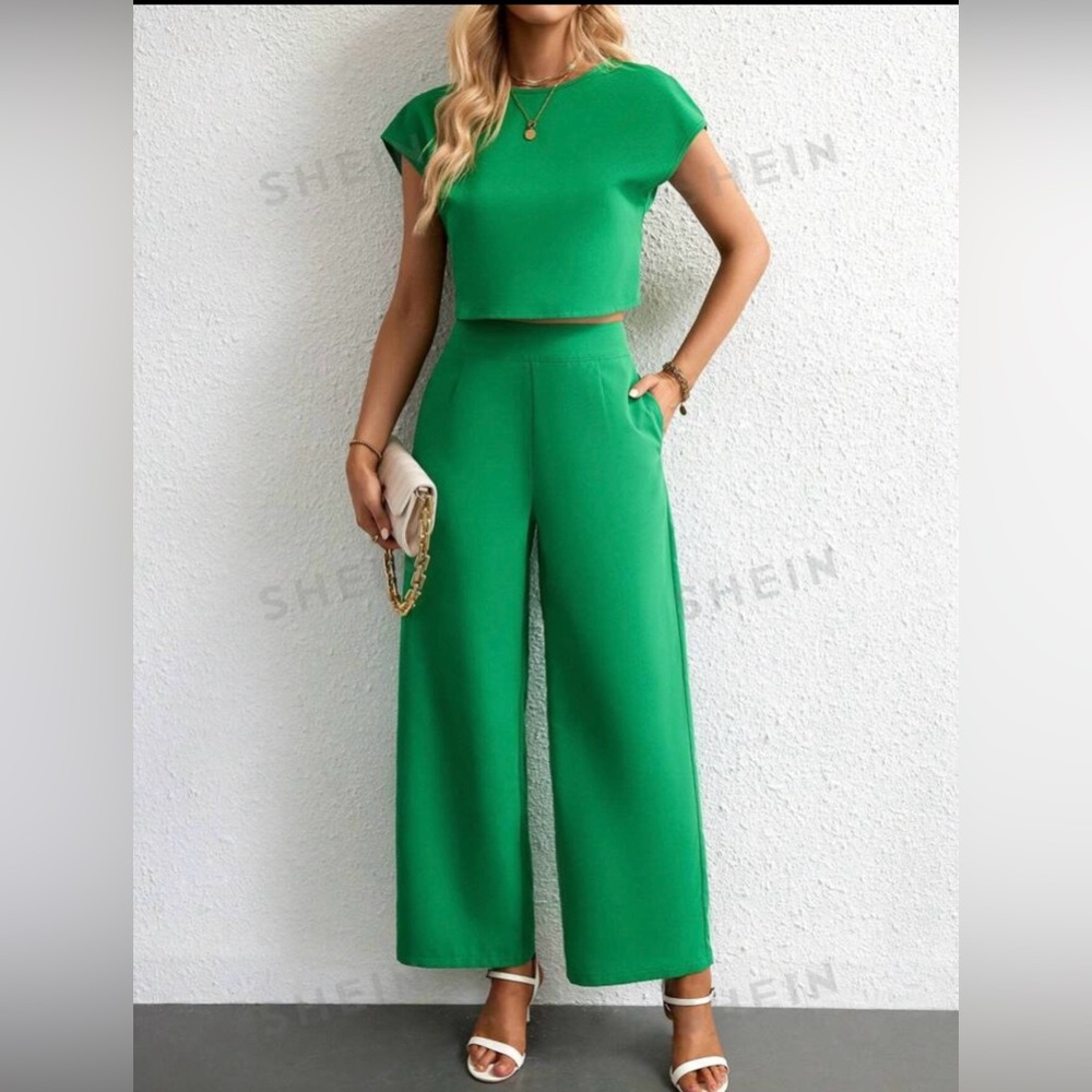 NWOT- SHEIN two pieces pant set beautiful, batwing sleeves